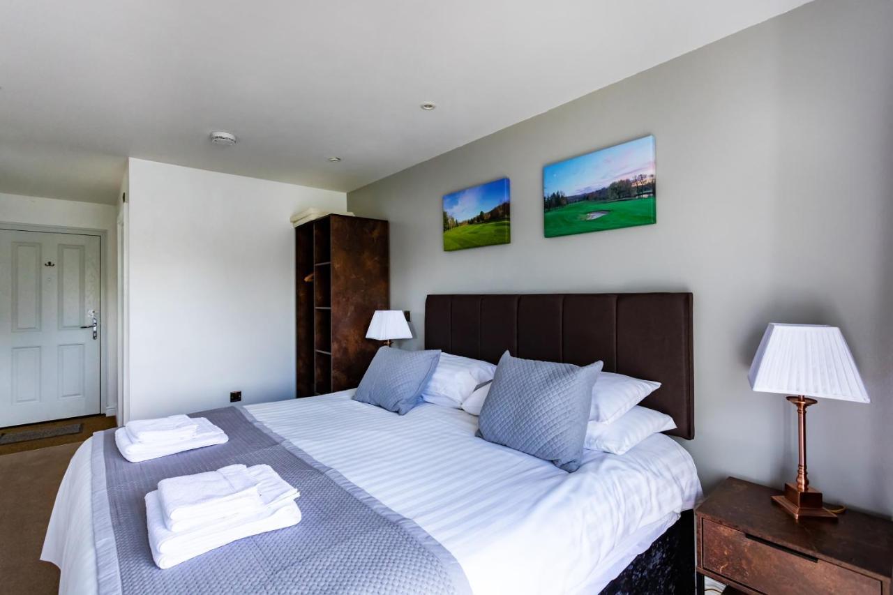 The Vale Golf & Country Club Villa Bishampton Exterior photo