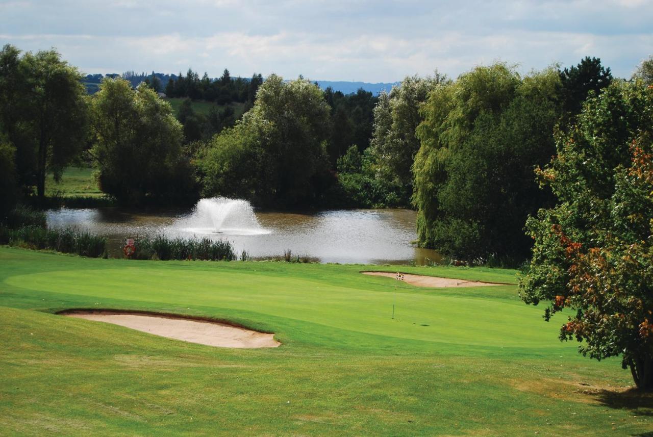 The Vale Golf & Country Club Villa Bishampton Exterior photo